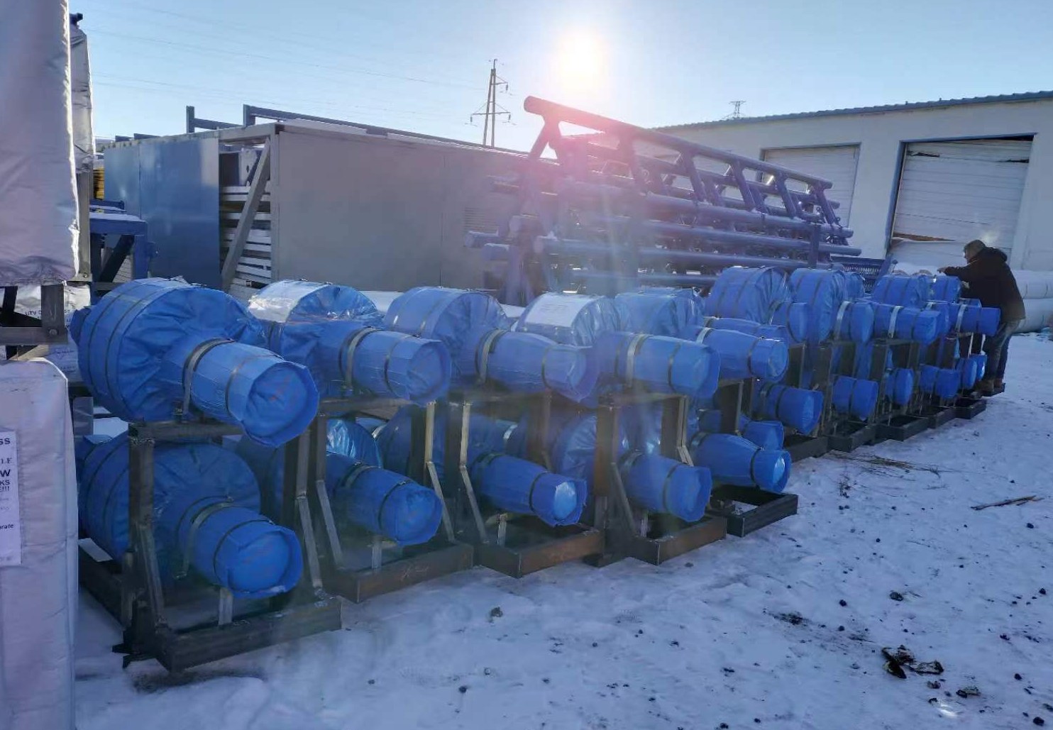 Rolos de laminação SGPⅡ enviados para pátio de armazenamento de Manzhouli